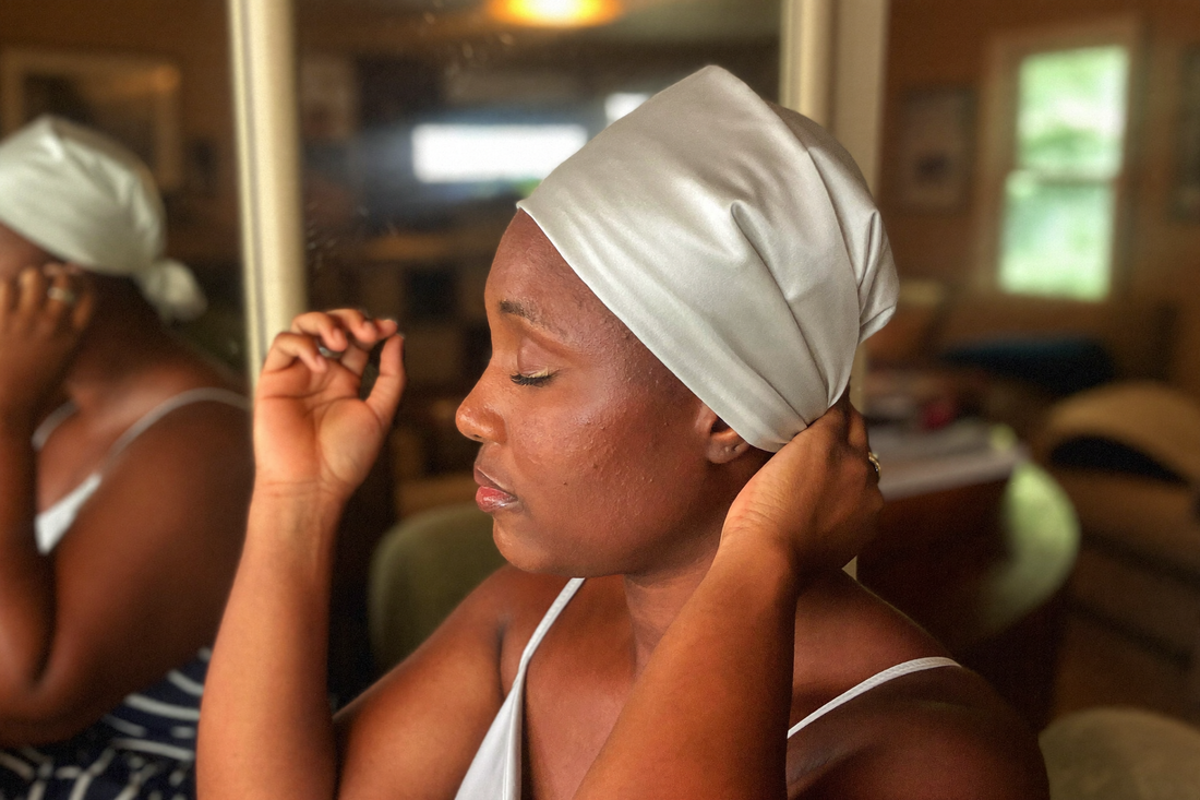 Nouer un turban sans miroir, technique au toucher
