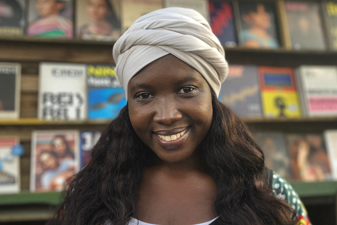 Turban sur cheveux longs sans effet volumineux