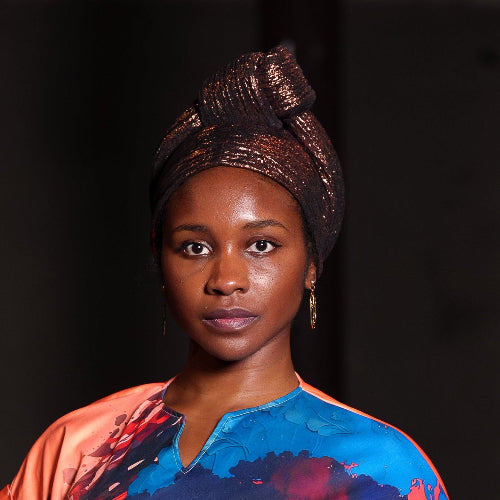 Avant — cheveux sans turban Cissey
