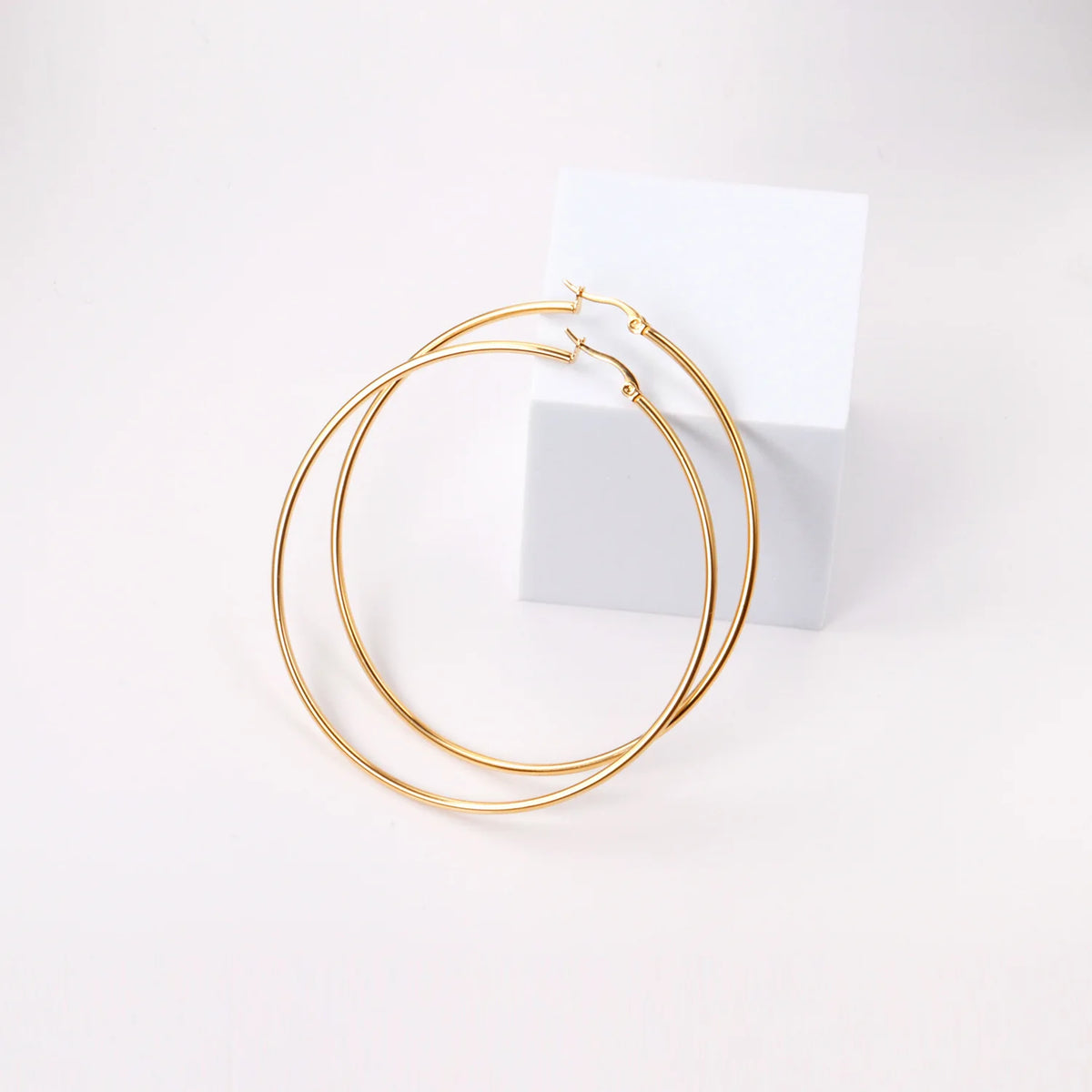 Boucles d'Oreilles Créoles or grand format — Cissey Clothing